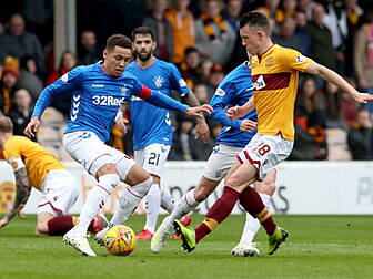 Turnbull to stay at Motherwell...